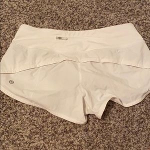 White lululemon shorts